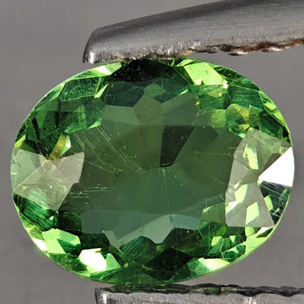 Natural Green Apatite 0.72 Ct. Oval Shape 6.7 x 5.4 Mm Gemstone From Tanzania (1 of 3)