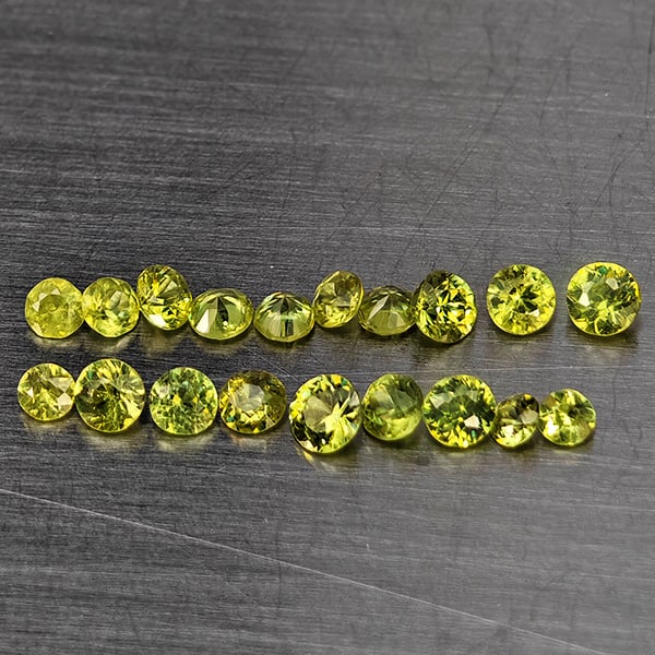 Natural Green Demantiod Garnet 0.54 Ct. 19 Pcs Round Diamond Cut 2 Mm Gemstones From Madagascar (1 of 3)