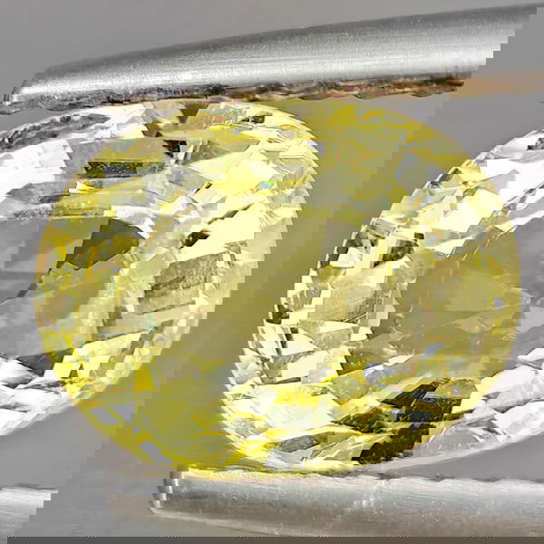 Natural Yellow Beryl 1.24 Ct. Oval Shape 7.9 x 6.2 Mm Gemstone From Brazil: Product ID: 801102753 Product Name: Natural Beryl Weight: 1.24 CT. Size: 7.9 x 6.2 x 4.7 MM. Shape: Oval Shape Color: Yellow Clarity:SI1 Luster: Good Gems Origin: Brazil Treatment: Unheated Crystal St