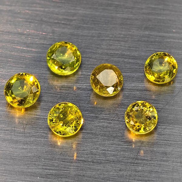 Natural Greenish Yellow Titanium Sphene Rainbow Spark 1.70 Ct. 6 Pcs Round Shape 4 Mm Gemstone from (1 of 3)