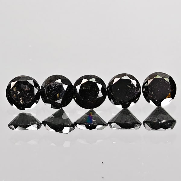 Natural Black Loose Diamond 0.87 Ct. 5 Pcs Round Diamond Cut 3.3 Mm: Product ID: 502100196 Product Name: Natural Natural Diamond Weight: 0.87 CT. Size: 3.3 x 3.3 x 2.5 MM. Shape: Round Diamond Cut Color: black Clarity:Opaque Luster: Good Gems Origin: Belgium Treatment:
