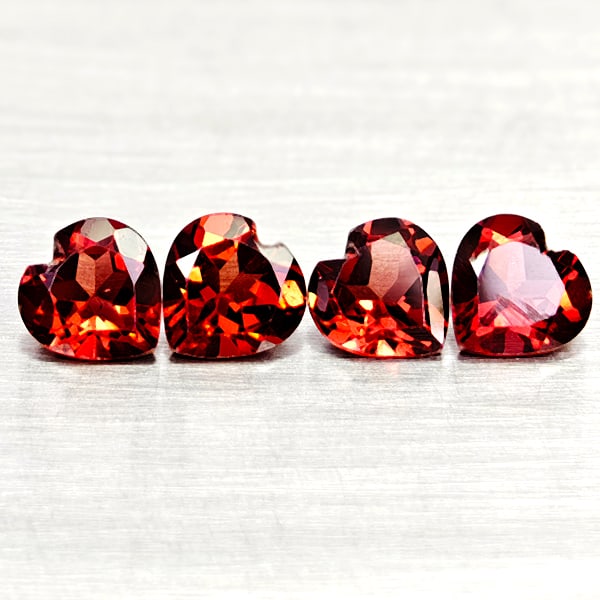 Natural Purplish Red Rhodolite Garnet 3.75 Ct. 4 Pcs Heart Shape 6 Mm Gemstones From Madagascar (1 of 3)