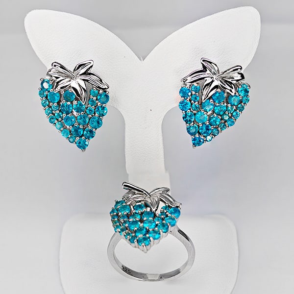 Natural Neon Blue Apatite 925 Sterling Silver Jewelry Sets 14.14 Grams Ring Size 9 And Earrings: Product ID: 808500416 Product Type: 925 Sterling Silver Fine Jewelry Jewelry Weight: 14.14 Grams. Gemstones Color: Neon Blue Metal: Solid Silver 92.5%. Gemstone Detail: Apatite At Your Service: At Tre