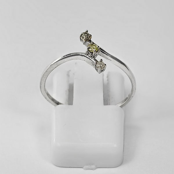 925 Sterling Silver Ring Jewelry 0.83 G. With Natural Diamond 0.10 Ct. Size 7 (1 of 3)