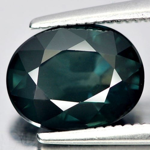 Natural Green Sapphire 2.47 Ct. VVS Oval Shape 8.9 x 6.9 Mm. Gemstone From Madagascar (1 of 3)