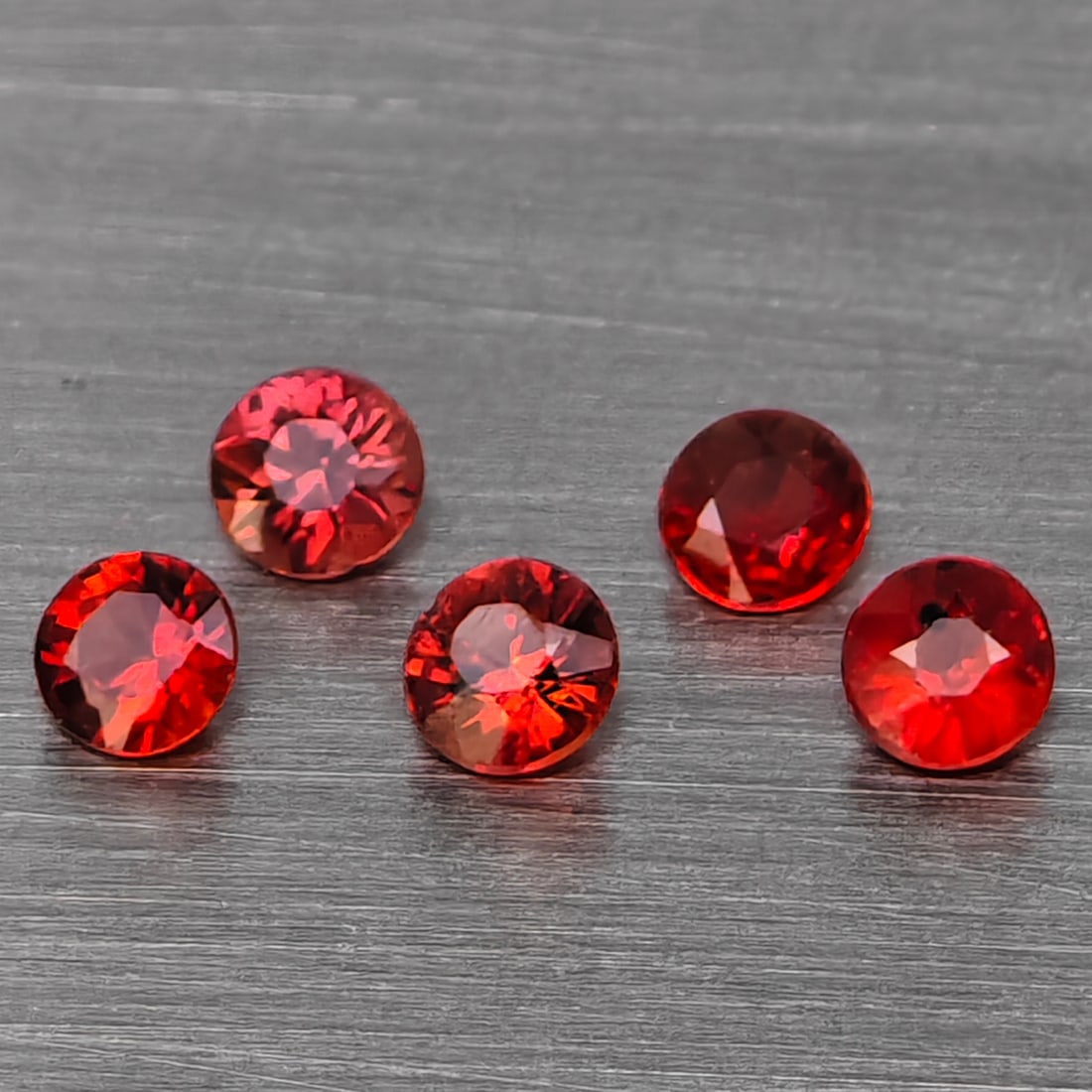 Natural Orangish Red Songea Sapphire 0.32 Ct. 5 Pcs Round Shape 2.4 Mm Gemstones From Tanzania (1 of 3)