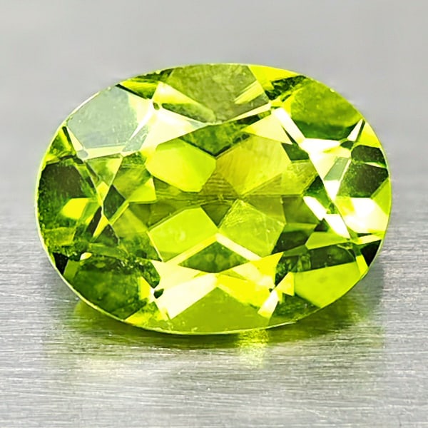 Natural Green Peridot 1.39 Ct. Oval Shape 8 x 6 Mm. Gemstone From Pakistan (1 of 3)