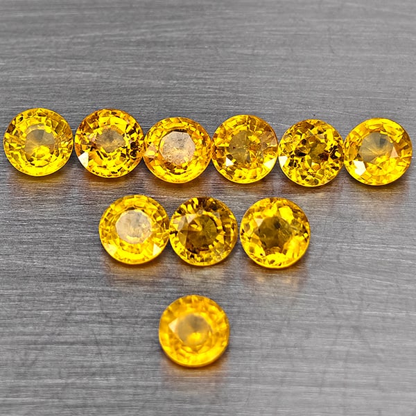 Natural Yellow Sapphire 2.61 Ct. 10 Pcs Round Shape 3.8 Mm Gemstone From Tanzania: Product ID: 806130458 Product Name: Natural Yellow Sapphire Weight: 2.61 CT. Size: 3.8 x 3.8 x 2.8 MM. Shape: Round Color: Yellow Clarity:VSI Luster: Good Gems Origin: Tanzania Treatment: Heated Cryst