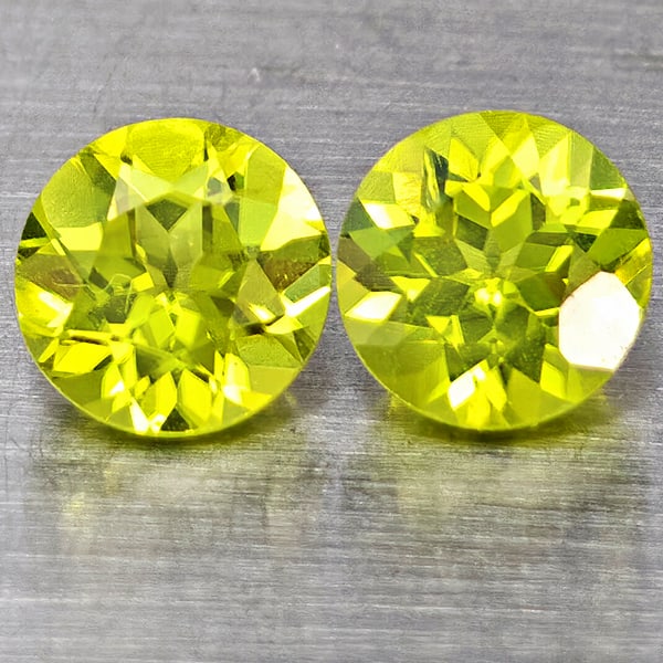Natural Green Peridot 1.32 Ct. 2 Pcs. Round Shape 5.2 Mm. Gemstones from Pakistan: Product ID: 805317591 Product Name: Natural Peridot Weight: 1.32 CT. Size: 5.2 x 5.2 x 3.4 MM. Shape: Round Color: Green Clarity:VSI Luster: Good Gems Origin: Pakistan Treatment: Unheated Crystal Stru