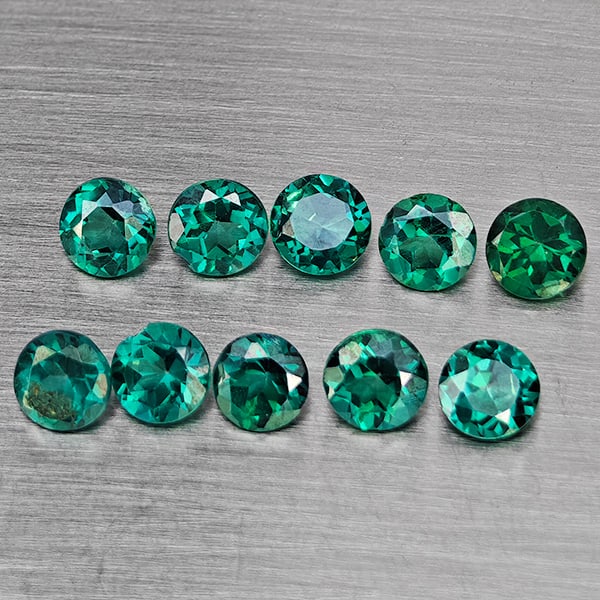 Natural Bluish Green Topaz 3.26 Ct. 10 Pcs Round Shape 4.1 Mm Gemstone from Brazil: Product ID: 807168837 Product Name: Natural Topaz Weight: 3.26 CT. Size: 4.1 x 4.1 x 2.6 MM. Shape: Round Color: Bluish Green Clarity:SI1 Luster: Good Gems Origin: Brazil Treatment: Treated Crystal St