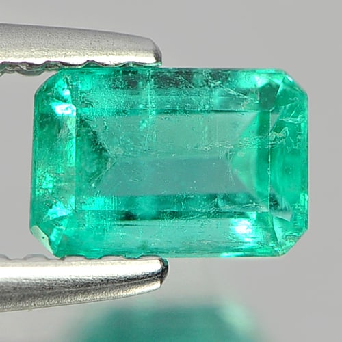 Certified Natural Green Emerald 0.64 Ct. Octagon Shape 6.1 x 4.2 Mm. Gemstone From Columbia (1 of 4)