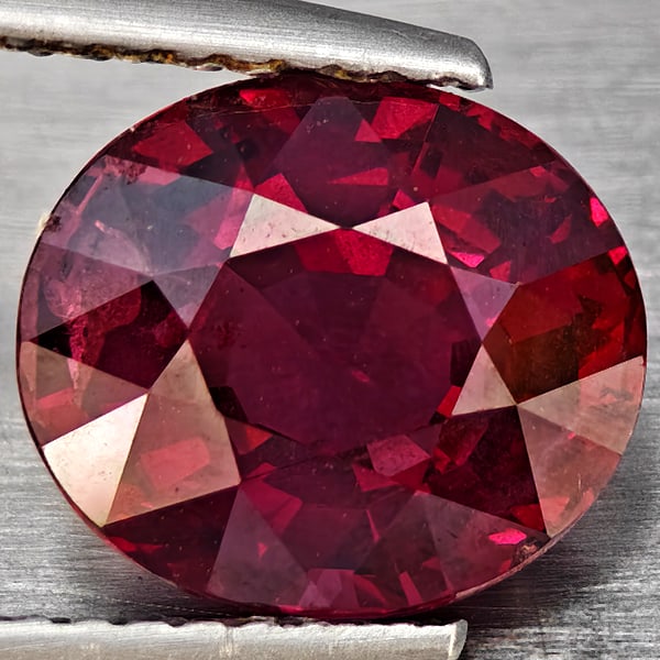 Natural Purplish Red Rhodolite Garnet 3.34 Ct. Oval Shape 9.4 x 8.3 Mm Gemstone From Madagascar (1 of 3)