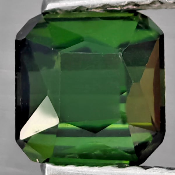 Natural Green Tourmaline 0.92 Ct. Octagon Shape 5.5 x 5.5 Mm Gemstone From Nigeria: Product ID: 807251630 Product Name: Natural Tourmaline Weight: 0.92 CT. Size: 5.5 x 5.5 x 3.5 MM. Shape: Octagon Color: Green Clarity:SI1 Luster: Good Gems Origin: Nigeria Treatment: Unheated Crystal