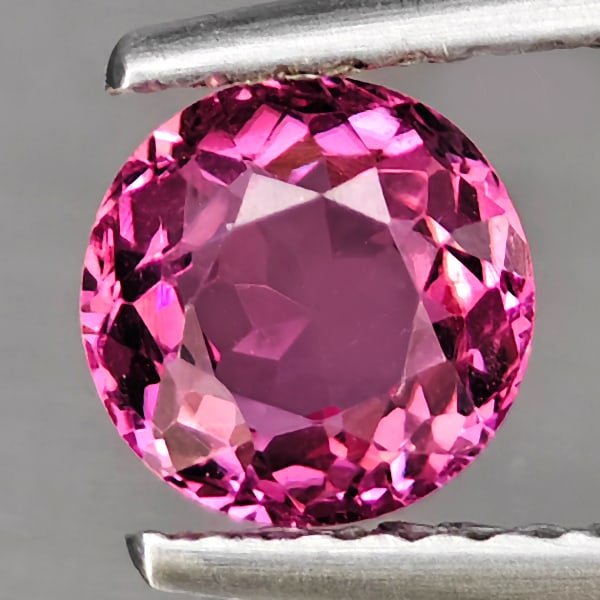 Natural Pink Tourmaline 0.89 Ct. Round Shape 6 Mm Gemstones From Nigeria: Product ID: 807251454 Product Name: Natural Tourmaline Weight: 0.89 CT. Size: 6 x 6 x 3.9 MM. Shape: Round Shape Color: Pink Clarity:SI1 Luster: Good Gems Origin: Nigeria Treatment: Unheated Crystal S