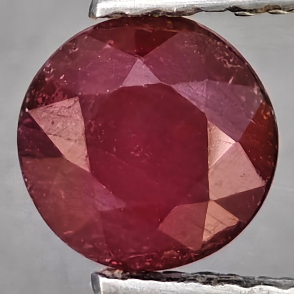 Natural Pinkish Red Ruby 1.23 Ct. Round Shape 6 Mm Gemstone from Madagascar (1 of 3)