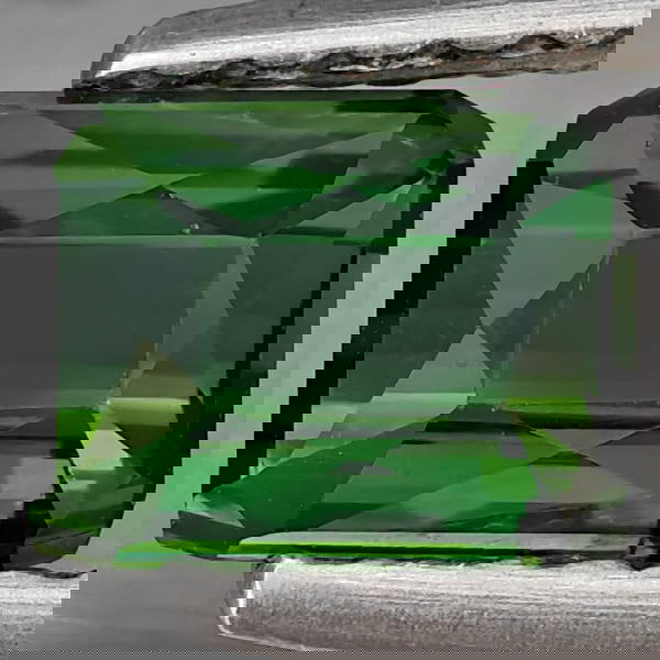 Natural Green Tourmaline 0.88 Ct. Octagon Shape 5.9 x 4.7 Mm Gemstone From Nigeria: Product ID: 807251635 Product Name: Natural Tourmaline Weight: 0.88 CT. Size: 5.9 x 4.7 x 3.8 MM. Shape: Octagon Color: Green Clarity:SI1 Luster: Good Gems Origin: Nigeria Treatment: Unheated Crystal