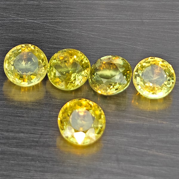 Natural Greenish Yellow Titanium Sphene Rainbow Spark 1.89 Ct. 5 Pcs Round Shape 4.4 Mm Gemstones (1 of 3)