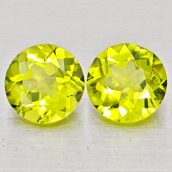 Natural Green Peridot 1.54 Ct. 2 Pcs Round Shape 6 Mm Gemstones from Pakistan (1 of 3)