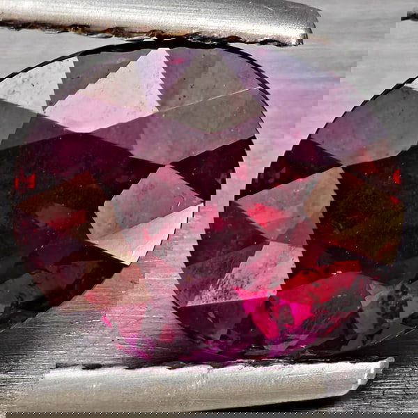 Natural Purplish Red Rhodolite Garnet 2.35 Ct. Oval Shape 8.2 x 6.8 Mm Gemstone From Madagascar (1 of 3)