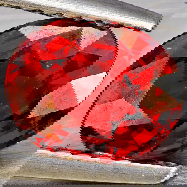 Natural Orangish Red Spessartine Garnet 1.03 Ct. Oval Shape 6.5 x 5.2 Mm. Unheated Gemstones (1 of 3)