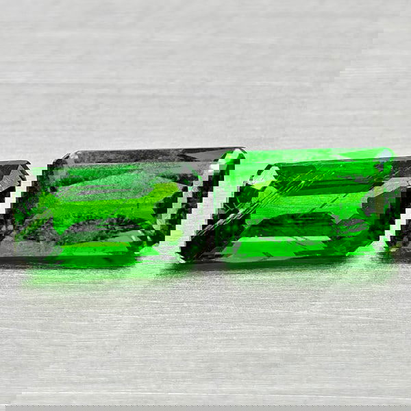 Natural Green Tsavorite Garnet 0.86 Ct. 2 Pcs Octagon Shape 5.7 x 3.1 Mm. Gemstone From Tanzania (1 of 3)