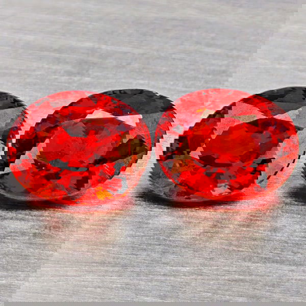 Natural Orange Red Spessartine Garnet 1.61 Ct. 2 Pcs Oval Shape 6 x 4.6 Mm Gemstones From Namibia (1 of 3)