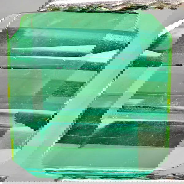 Natural Green Tourmaline 0.72 Ct. Octagon Shape 4.6 x 4.8 Mm Gemstone From Nigeria: Product ID: 807251219 Product Name: Natural Tourmaline Weight: 0.72 CT. Size: 4.6 x 4.8 x 3.8 MM. Shape: Octagon Color: Green Clarity:SI1 Luster: Good Gems Origin: Nigeria Treatment: Unheated Crystal