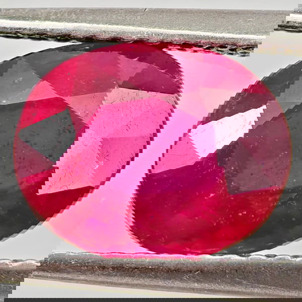 Natural Purplish Red Ruby 2.89 Ct. Oval Shape 9 x 7.3 Mm Gemstone From Madagascar (1 of 3)