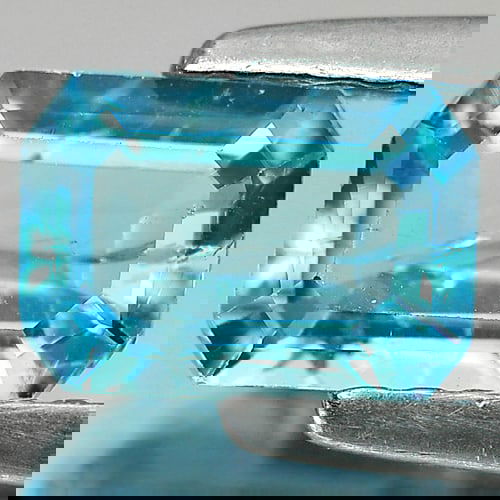 Natural Blue Zircon 1.04 Ct. Octagon Shape 7.2 x 5.1 Mm Gemstone from Cambodia: Product ID: 807726555 Product Name: Natural Zircon Weight: 1.04 CT. Size: 7.2 x 5.1 x 3.2 MM. Shape: Octagon Color: Blue Clarity:SI Luster: Good Gems Origin: Cambodia Treatment: Heated Crystal Structu