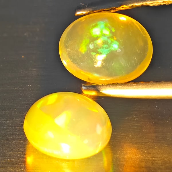 Natural Multi-Color Play Of Colour Opal 1.77 Ct. 2 Pcs Oval Cabochon Shape 7.1 x 6.1 Mm Gemstones (1 of 3)