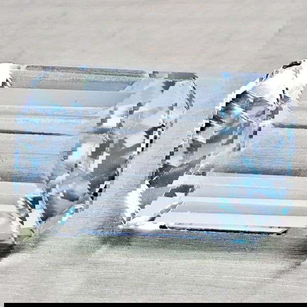 Natural Light Blue Aquamarine 1.40 Ct. Octagon Shape 8.3 x 5.1 Mm Gemstone From Brazil (1 of 3)