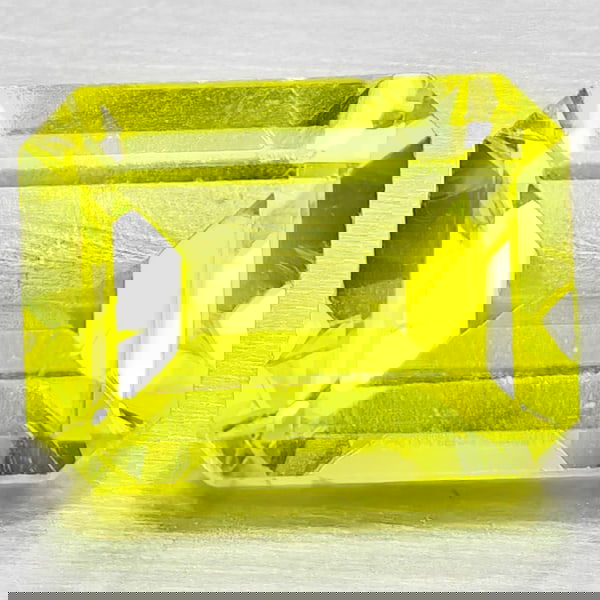 Natural Green Peridot 1.62 Ct. Octagon Shape 7.9 x 5.9 Mm Gemstone From Pakistan (1 of 3)