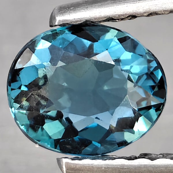 Natural London Blue Topaz 0.85 Ct. Oval Shape 6.4 x 5.4 Mm Gemstone from Brazil: Product ID: 807169041 Product Name: Natural Blue Topaz Weight: 0.85 CT. Size: 6.4 x 5.4 x 3.5 MM. Shape: Oval Color: London Blue Clarity:SI1 Luster: Good Gems Origin: Brazil Treatment: Treated Crystal