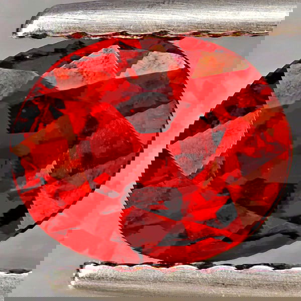 Natural Orangish Red Spessartine Garnet 1.00 Ct. Oval Shape 6.4 x 5.5 Mm Gemstones From Namibia (1 of 3)