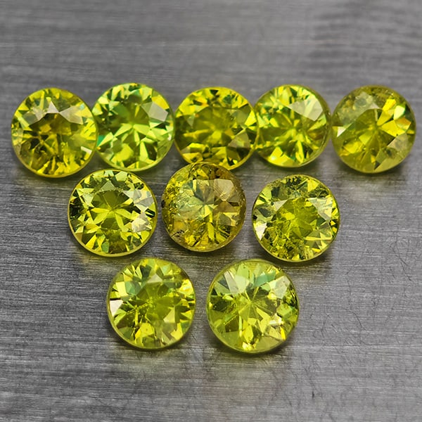 Natural Green Demantiod Garnet 1.71 Ct. 10 Pcs Round Diamond Cut 3.2 Mm Gemstones From Madagascar: Product ID: 802937651 Product Name: Natural Demantoid Weight: 1.71 CT. Size: 3.2 x 3.2 x 2.5 MM. Shape: Round Diamond Cut Color: Green Clarity:SI1 Luster: Good Gems Origin: Madagascar Treatment: Unhea