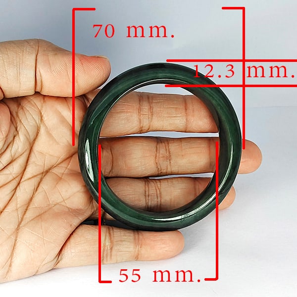 Natural Green Jade Bangle Round 273.33 Ct. Diameter 55 Mm. Gemstone from Thailand: Product ID: 819816047 Product Name: Natural Gemstones Weight: 273.33 CT. Size: 70 x 55 x 12.3 MM. Shape: Round Color: Multi-Color Clarity:Opaque Luster: Good Gems Origin: Thailand Treatment: Unheated