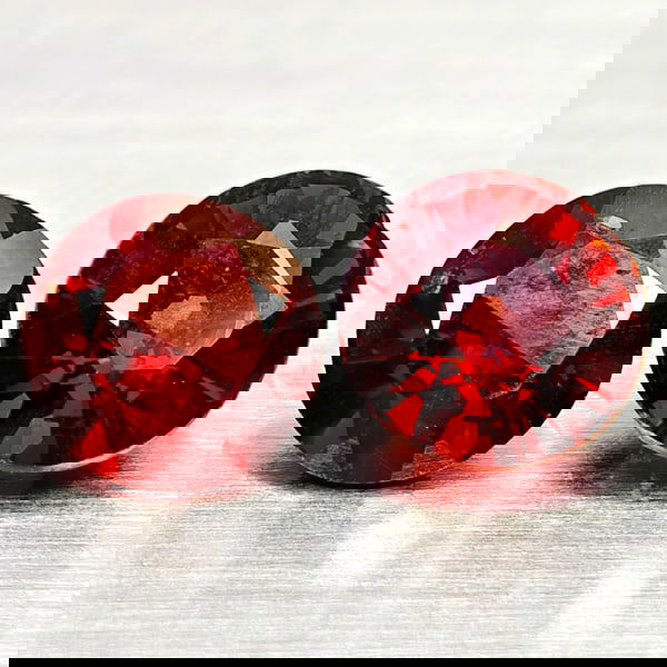 Natural Orangish Red Garnet 1.43 Ct. 2 Pcs. Round Shape 5.1 Mm. Gemstones (1 of 3)