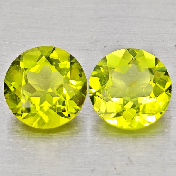 Natural Green Peridot 1.57 Ct. 2 Pcs Round Shape 6 Mm. Gemstones from Pakistan (1 of 3)