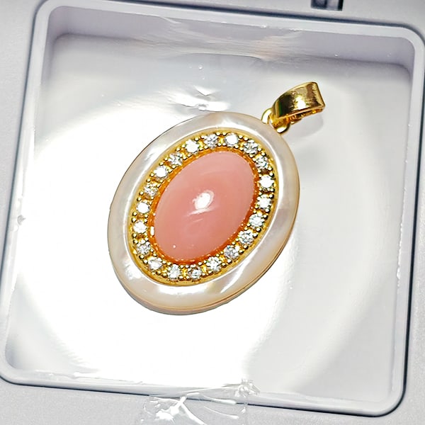 Natural Pearl Seashell & Agate with 952 Sterling Silver Pendant Jewelry Yellow Gold Plated 17.48: Product ID: 805206437 Product Type: 925 Sterling Silver Fine Jewelry Jewelry Weight: 17.48 Grams. Gemstones Color: White Metal: Solid Silver 92.5%. Gemstone Detail: Pearl At Your Service: At Treasure