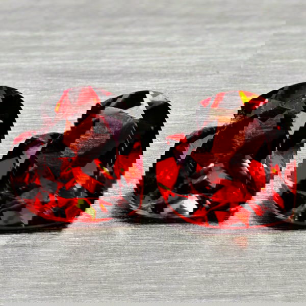 Natural Purplish Red Rhodolite Garnet 1.57 Ct. 2 Pcs Heart Shape 6 x 5.9 Mm. Gemstones (1 of 3)