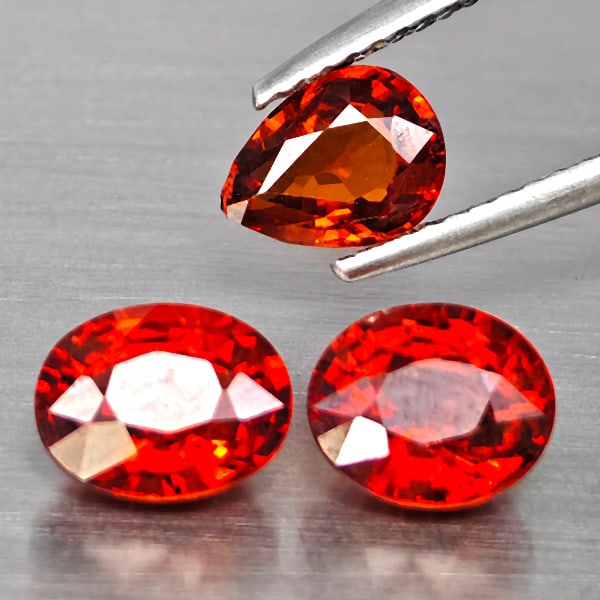 Natural Orangish Red Spessartine Garnet 4.64 Ct. 3 Pcs Mixed Shape Gemstones From Namibia: Product ID: 802937936 Product Name: Natural Garnet Weight: 4.64 CT. Size: 7.2 x 5.2 x 3.5 to 7.7 x 6.1 x 4.5 MM. Shape: Mixed Shape Color: Orangish Red Clarity:SI1 Luster: Good Gems Origin: Namibia Tr