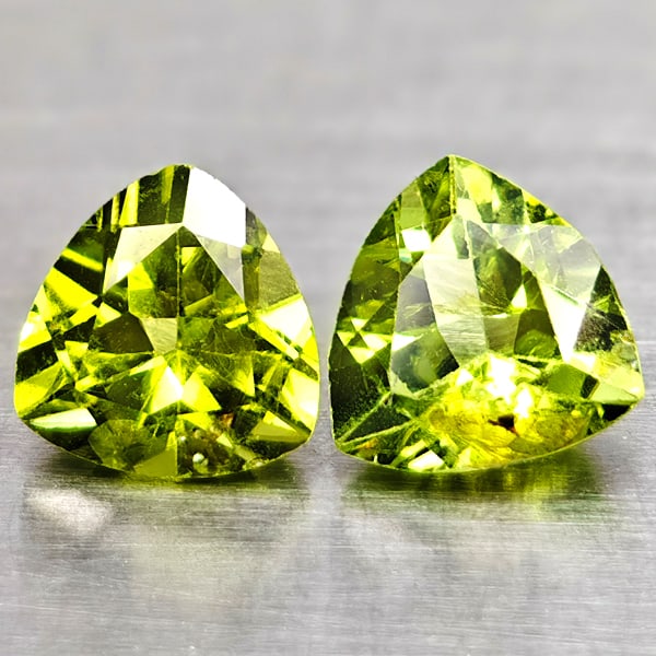Natural Green Peridot 1.62 Ct. 2 Pcs. Trilliant Shape 5.8 Mm Gemstones From Pakistan (1 of 3)