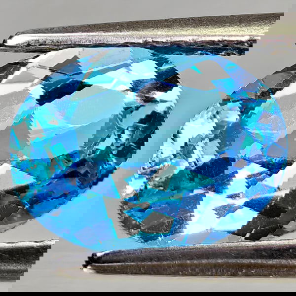 Natural Swiss Blue Topaz 2.34 Ct. Oval Shape 9.1 x 7 Mm Gemstone From Brazil: Product ID: 807168169 Product Name: Natural Blue Topaz Weight: 2.34 CT. Size: 9.1 x 7 x 4.7 MM. Shape: Oval Shape Color: Swiss Blue Clarity:VVS - VSI Luster: Good Gems Origin: Brazil Treatment: Treate