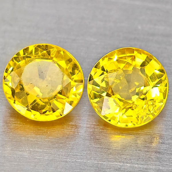 Natural Yellow Sapphire 0.56 Ct. 2 Pcs Round Shape 3.9 Mm Gemstones From Thailand (1 of 3)