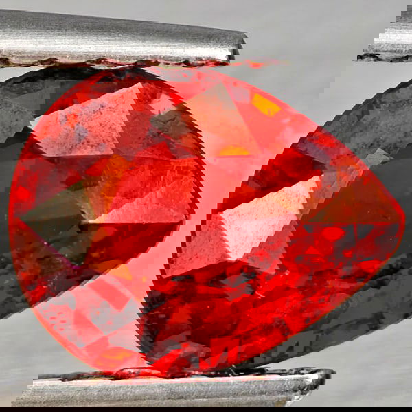 Natural Orangish Red Spessartine Garnet 1.05 Ct. Pear Shape 6.9 x 5.6 Mm Gemstones From Namibia (1 of 3)