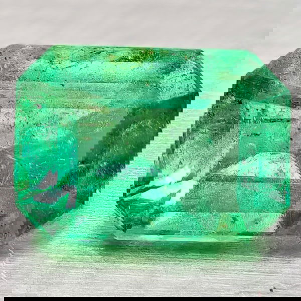 Natural Green Emerald 0.88 Ct. Octagon Shape 6.9 x 5 Mm Gemstone From Columbia (1 of 3)