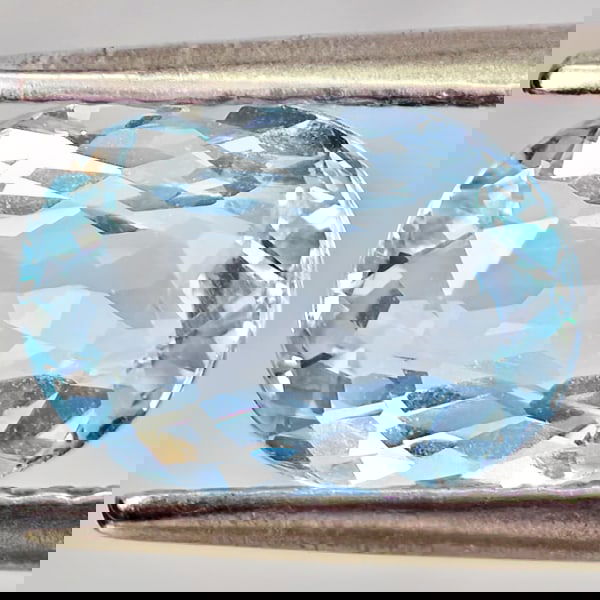 Natural Baby Blue Aquamarine 1.58 Ct. Oval Shape 8.5 x 6.1 Mm Gemstone From Brazil: Product ID: 800812446 Product Name: Natural Gemstones Weight: 1.58 CT. Size: 8.5 x 6.1 x 4.3 MM. Shape: Oval Shape Color: Baby Blue Clarity:VSI Luster: Good Gems Origin: Brazil Treatment: Unheated Cry