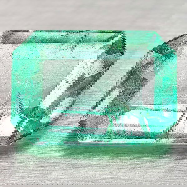 Natural Green Emerald 0.86 Ct. Octagon Shape 7 x 5 Mm Gemstone From Columbia (1 of 3)