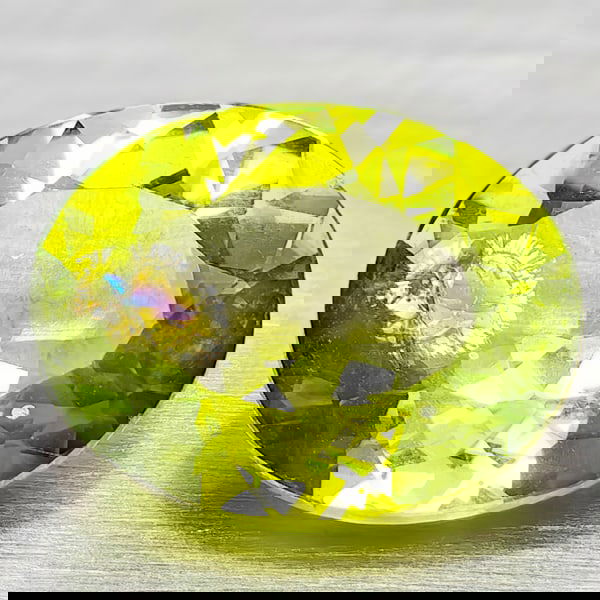 Natural Green Peridot 2.70 Ct. Oval Shape 10 x 8 Mm Gemstone From Pakistan (1 of 3)