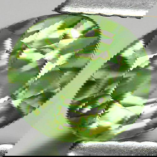 Natural Green Sapphire 1.25 Ct. VVS Oval Shape 6.6 x 6 Mm. Gemstone From Thailand (1 of 3)